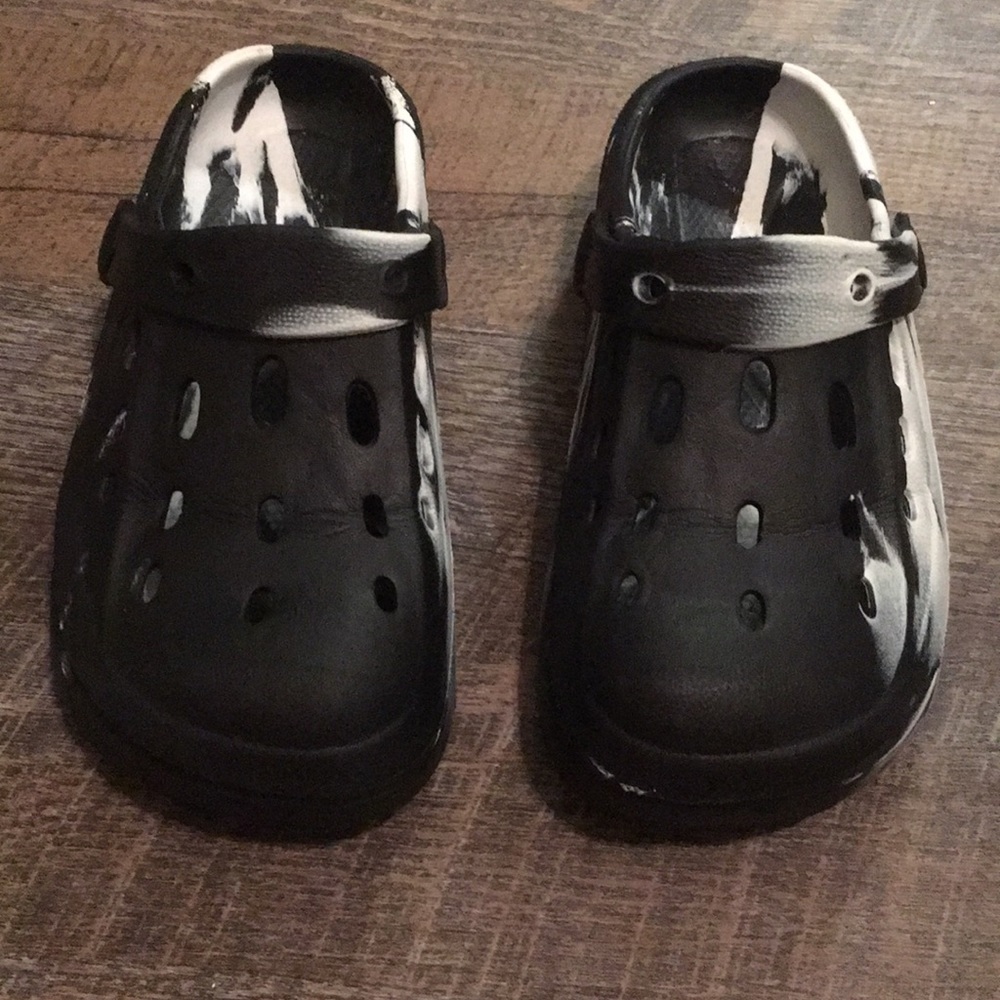 Black & white sandals
